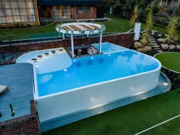 Luxury pool and home builders Melbourne